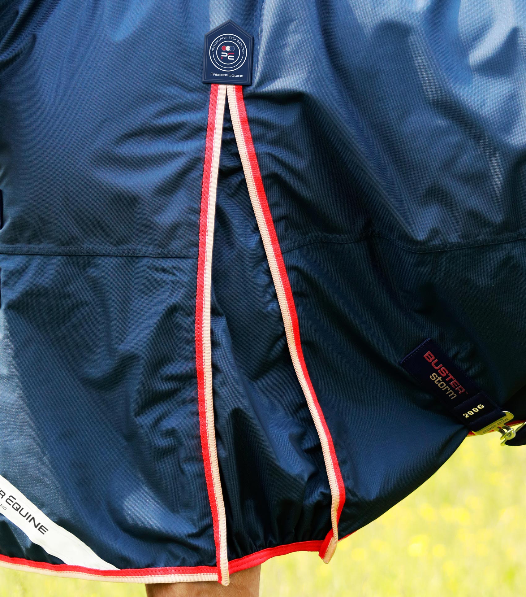 Hobuse õuetekk Buster Storm 200g